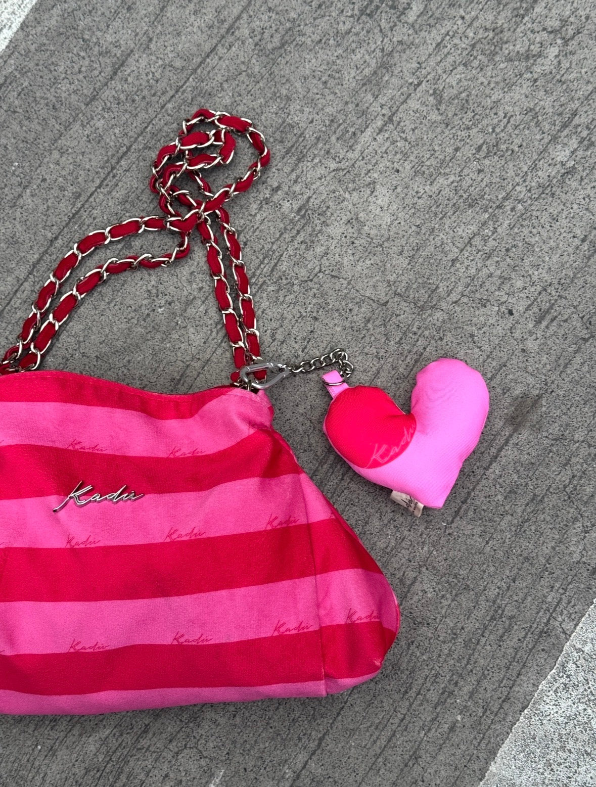 Charm by Kadú Pink Dots
