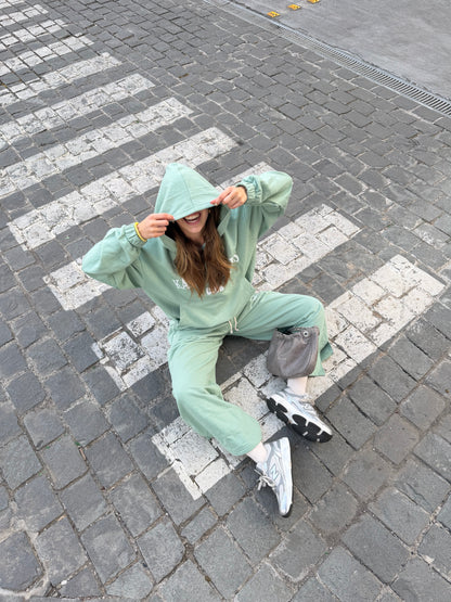 ENVÍO EXPRESS- Hoodie Kadú Girlies Club/Classic Edition Matcha